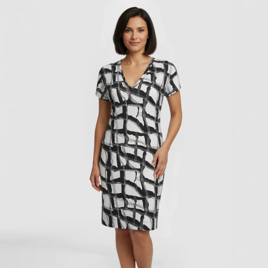 Print Stretch Crepe Dress in Black & White